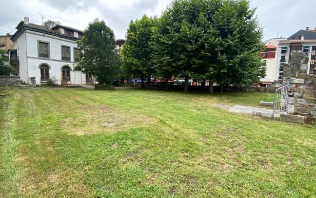 Así estaba el jardín Erkibe de Zumaia antes de comenzar las obras.