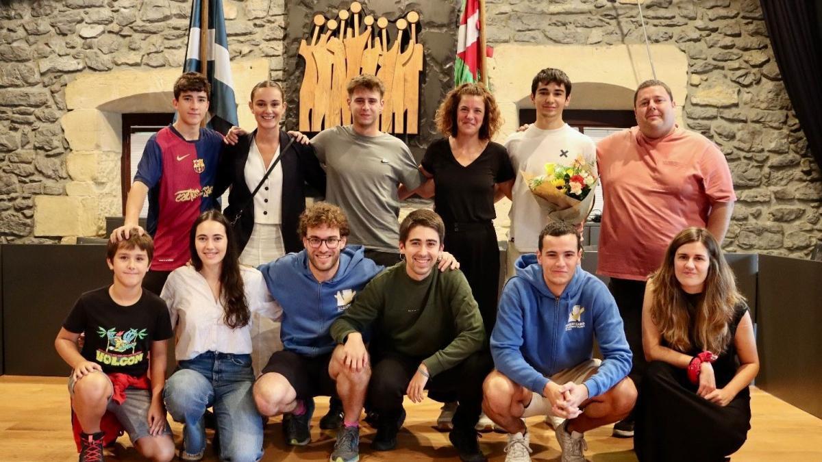 Ander Garaiar udal hautetsi eta bere taldekideekin