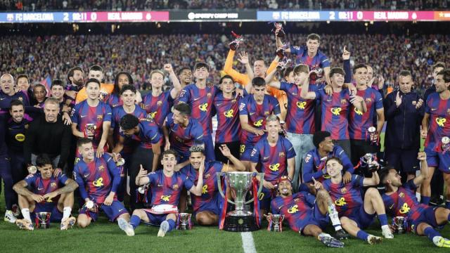 Los jugadores del FC Barcelona celebrando el título de Liga de la temporada 25/26.