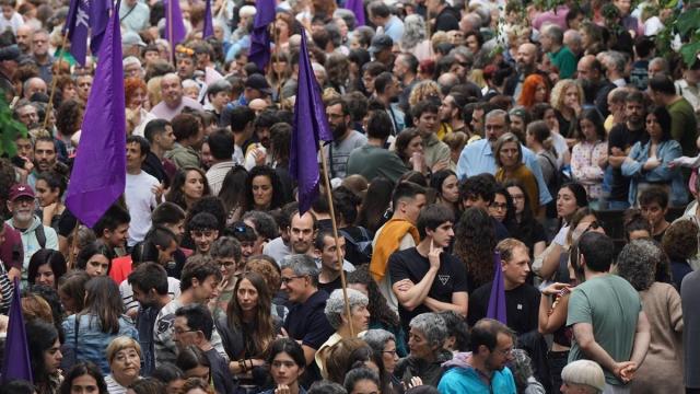 La concentración en Errenteria tras las denuncias de abusos