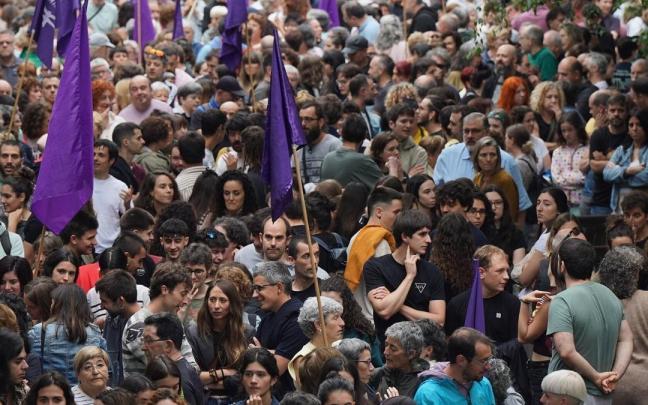 La concentración en Errenteria tras las denuncias de abusos