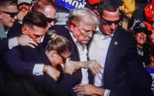 Donald Trump es evacuado tras el ataque sufrido en un mitin en 2024