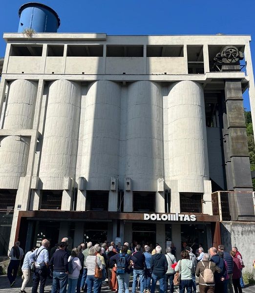 Visita a la fábrica de dolomitas en Karranza