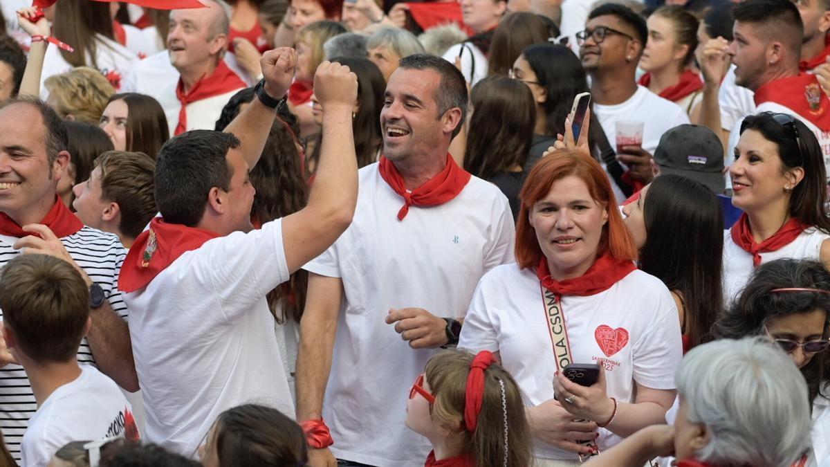 La fiesta estalla en Pasaia con el chupinazo