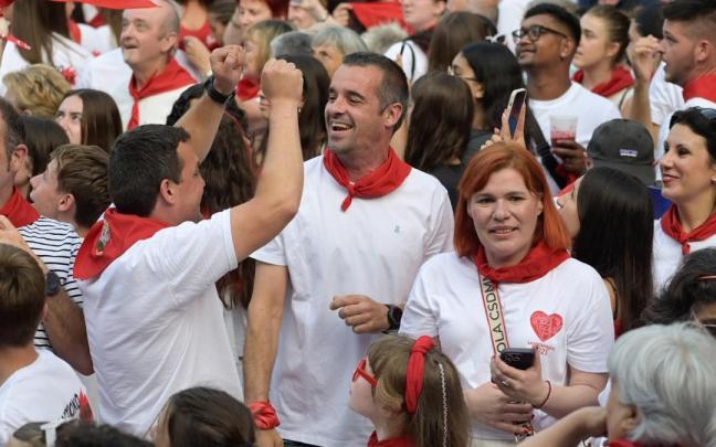 La fiesta estalla en Pasaia con el chupinazo La fiesta estalla en Pasaia con el chupinazo