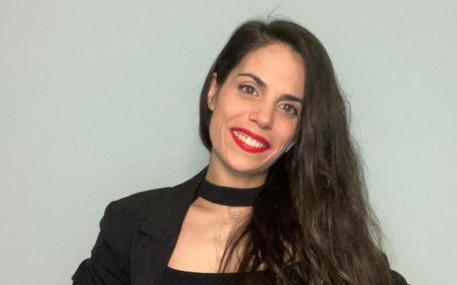 La donostiarra Oihana Lozano dejó su centro de estética para acompañar a personas en su reconstrucción interior.