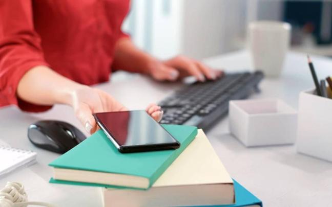 ¿En qué casos está permitido y en qué casos no fichar con el móvil?