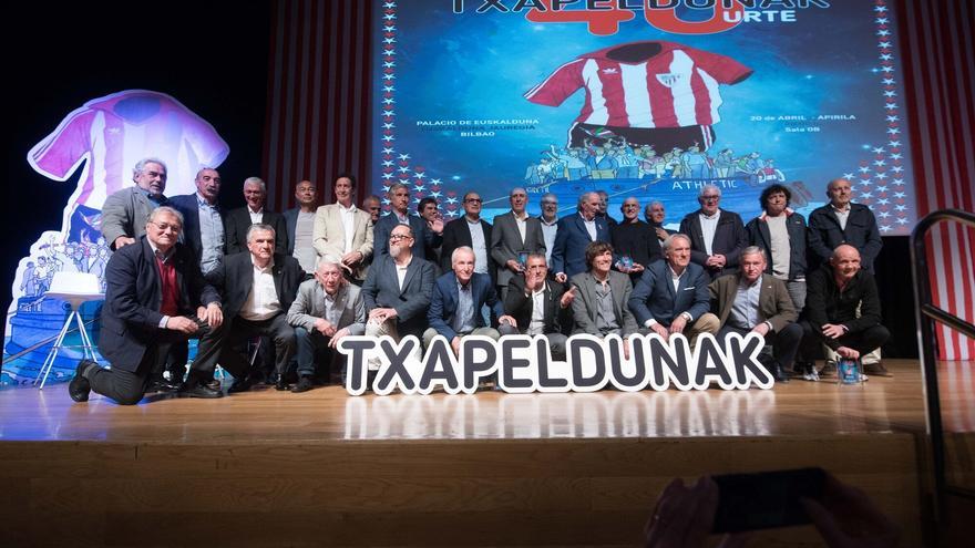 El último Athletic campeón, homenajeado en el Euskalduna