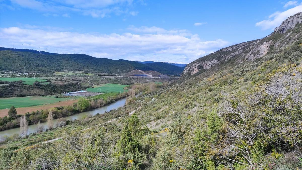 Dejamos atrás la foz y empezamos a subir