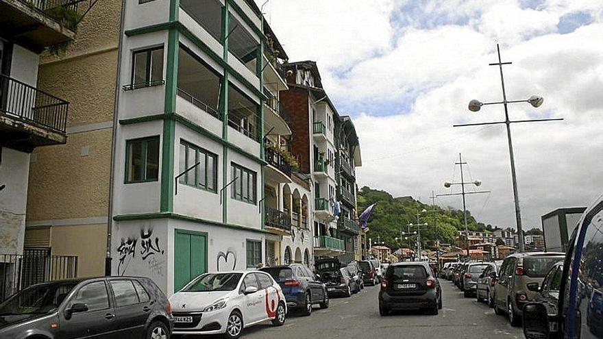 Se prohibirá estacionar en la calle Arraunlari.