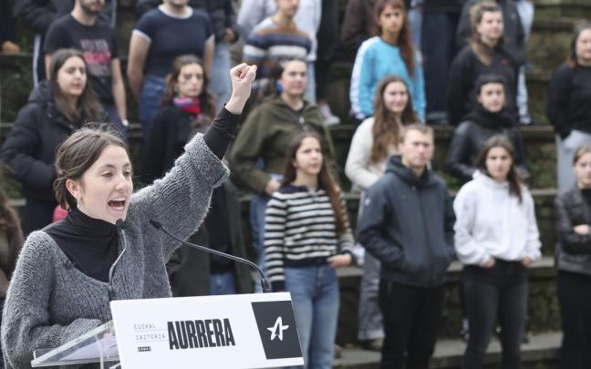 La portavoz de Ernai, Amaiur Egurrola, el pasado martes en Bilbaodurante un acto de la organización juvenil de la izquierda abertzale.