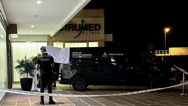 Servicios funerarios, en el escenario del crimen.
