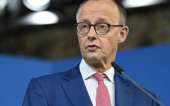El candidato conservador Friedrich Merz