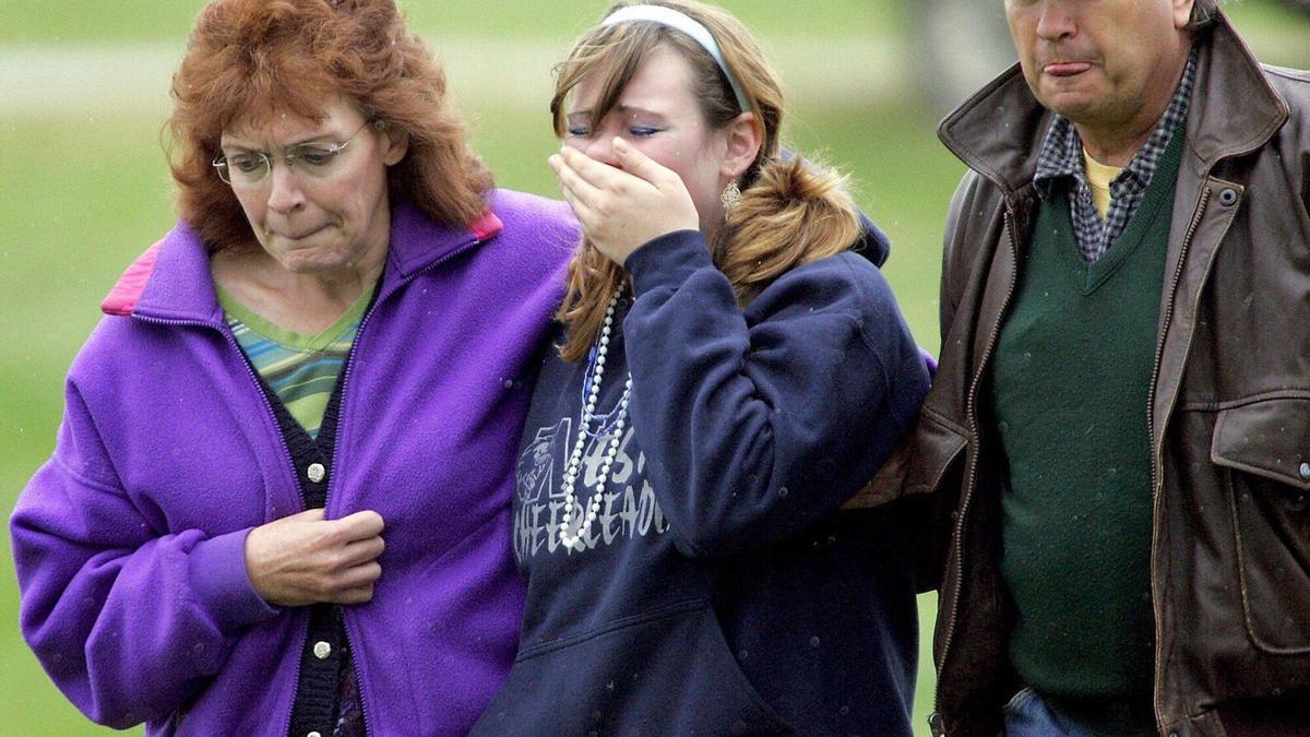 29 de septiembre de 2006 - Escuela Secundaria Weston, Wisconsin | Eric Hainstock, de 15 años, armado con una escopeta y una pistola, mató al director del centro. Fue declarado culpable de asesinato en agosto de 2007 y sentenciado a cadena perpet