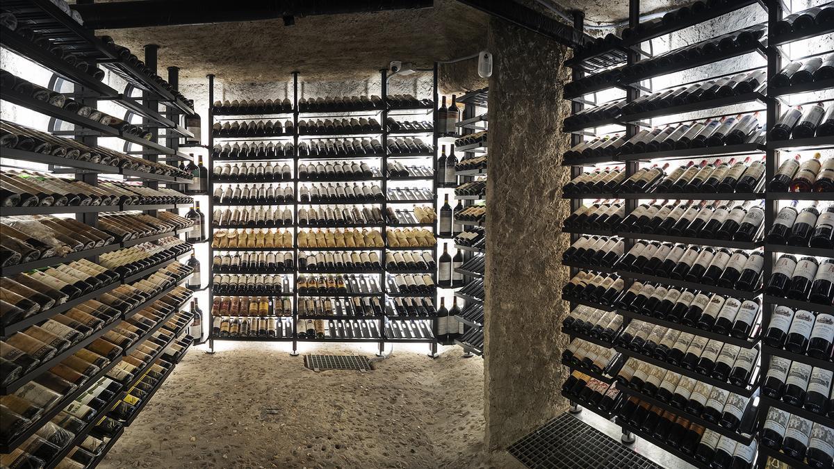 La bodega del restaurante Via Veneto, con referencias centenarias.