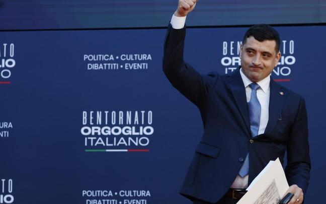 El líder ultraderechista George Simion registra su candidatura para las presidenciales de Rumanía.