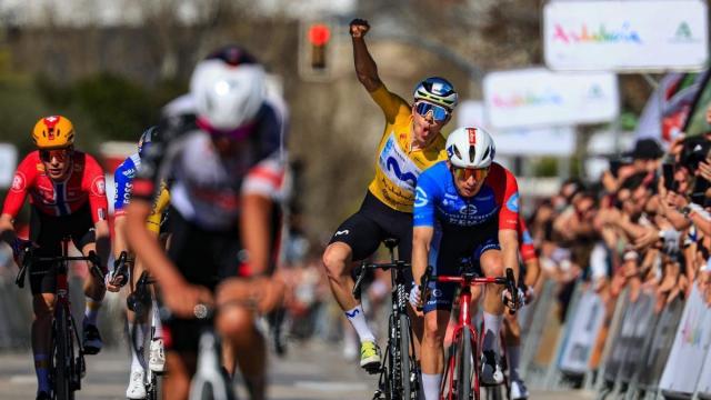 Iván Romeo celebra la victoria.