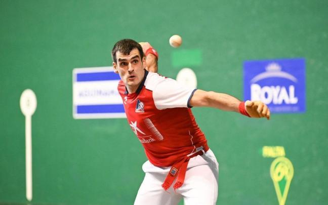 Ezkurdia ha logrado junto a Rezusta el pase a la final de San Mateo. Ezkurdia ha logrado junto a Rezusta el pase a la final de San Mateo.
