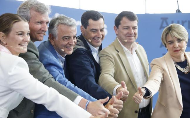 Los presidentes autonómicos del PP en Baleares, Andalucía, Galicia y Castilla y León arroparon ayer al candidato Javier de Andrés. / EFE Los presidentes autonómicos del PP en Baleares, Andalucía, Galicia y Castilla y León arroparon ayer al candidato Javier de Andrés.