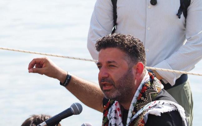 El activista Saif Abukeshek, arrestado por Israel.
