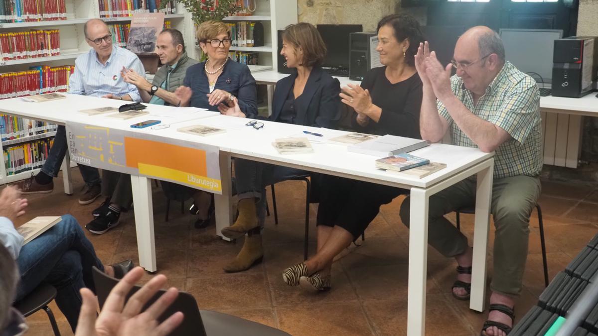 Itziar Oiartzabal,viuda de Imanol Elías, ha cerrado el acto con unas emotivas palabras en recuerdo a su marido.
