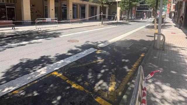 La calle Oarso balizada.
