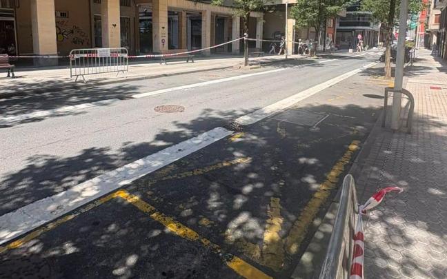 La calle Oarso balizada.