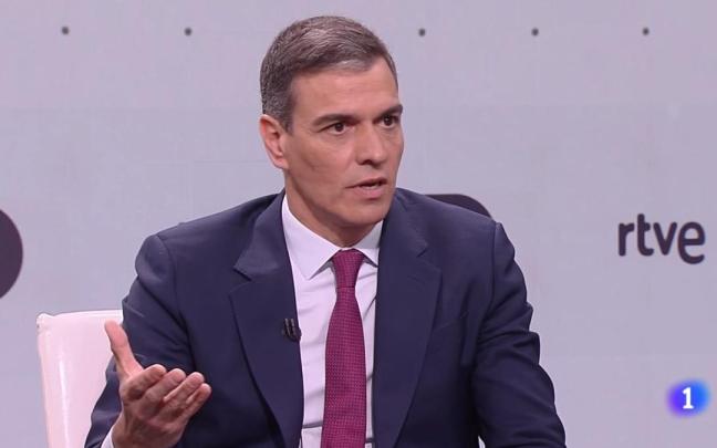 El presidente del Gobierno español, Pedro Sánchez, durante su entrevista en TVE