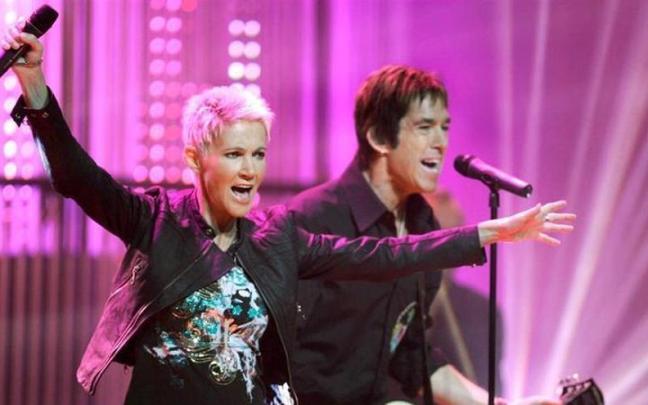 Per Gessle junto a la fallecida Marie Fredriksson durante una actuación. / EFE Per Gessle junto a la fallecida Marie Fredriksson durante una actuación.