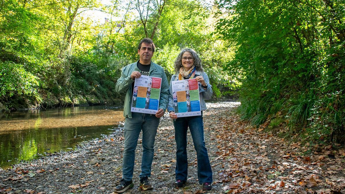 Niko Bengoetxea, técnico de Sostenibilidad, y Yolanda Martín, concejala de Medioambiente.