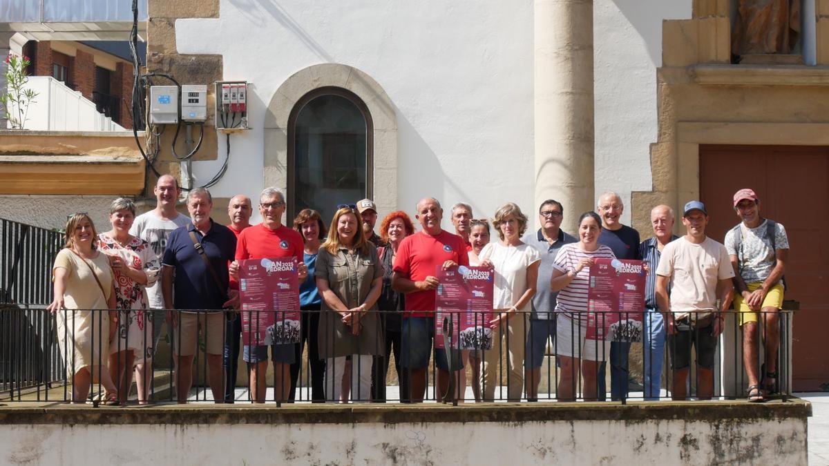 Presentación del programa de las fiestas de San Pedro de Zumaia.