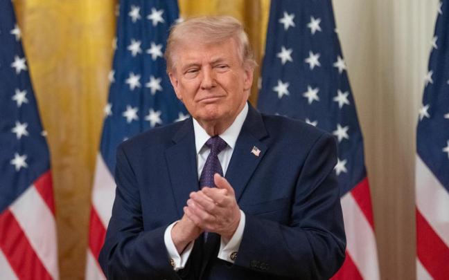 El presidente estadounidense, Donald Trump, durante la ceremonia de juramento del nuevo presidente de la Reserva Federal, Kevin Warsh, en la Casa Blanca