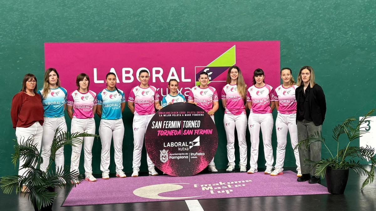 Las pelotaris que competirán en el Torneo de San Fermín de pelota a mano femenina.