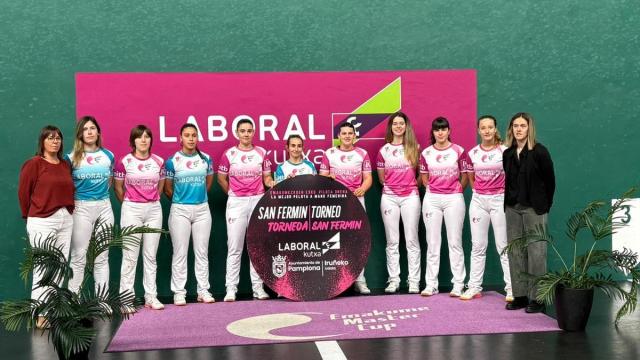 Las pelotaris que competirán en el Torneo de San Fermín de pelota a mano femenina.
