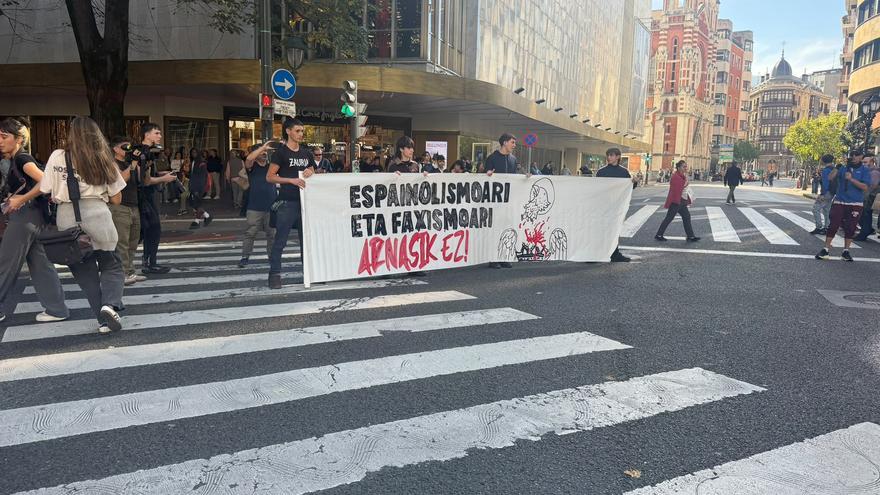 Calma en la primera movilización contra la visita de Vito Quiles a Bilbao.
