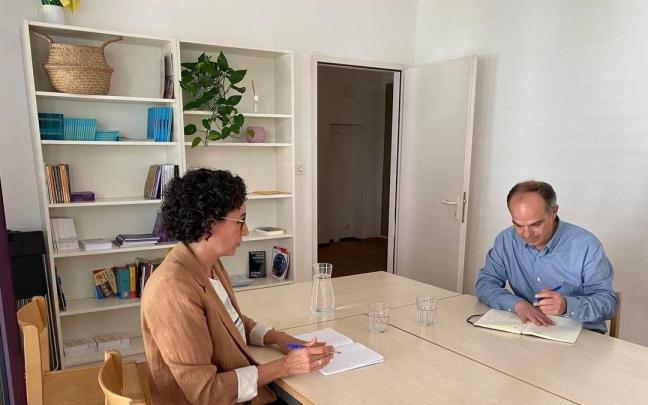 Los secretaria generales de ERC, Marta Rovira y de Junts, Jordi Turull, han liderado la reunión.