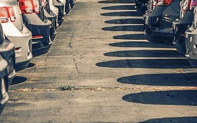 La idea es prohibir la comercialización de vehículos de combustión a partir de 2035. | FOTO: E. P.