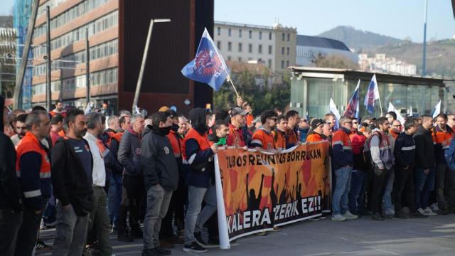 Trabajadores de Tubos Reunidos se manifiestan en Bilbao