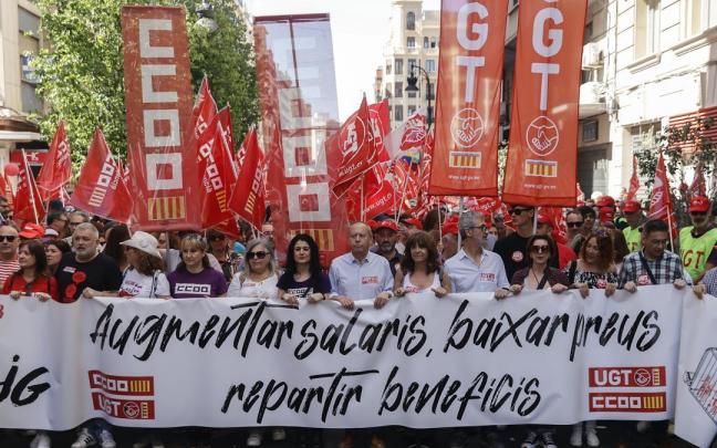 CCOO y UGT de Euskadi advierten a la patronal de que habrá conflicto si no hay subida salarial CCOO y UGT de Euskadi advierten a la patronal de que habrá conflicto si no hay subida salarial