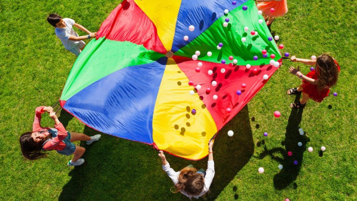 Ikastaroa saio teorikoek eta praktikoek osatuko dute.