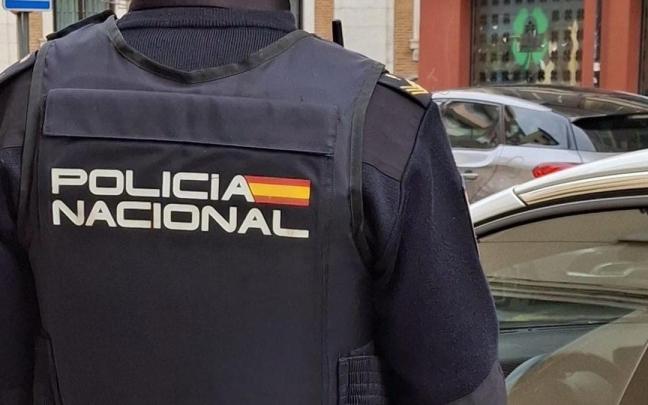 Un agente de Policía