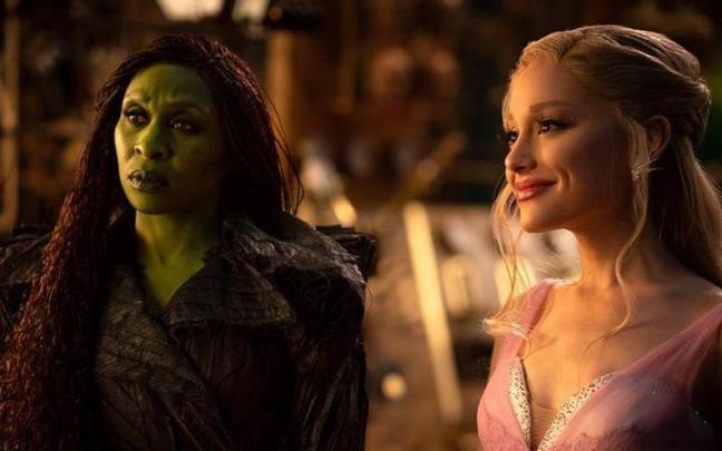 Las actrices Cynthia Erivo y Ariana Grande en 'Wicked Parte II'