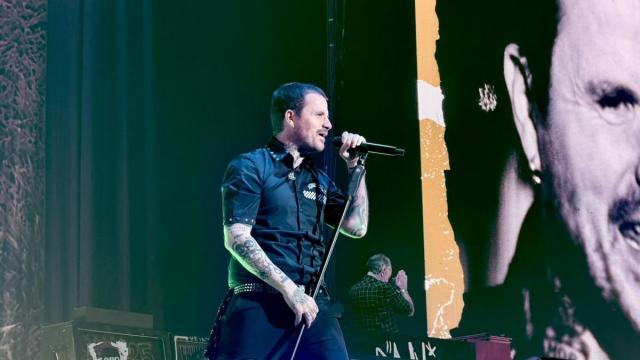 Imagen del concierto de Dani Martín en el Roig Arena, en València.