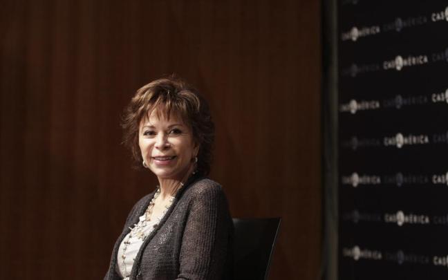 La escritora Isabel Allende en una imagen de archivo. La escritora Isabel Allende en una imagen de archivo.