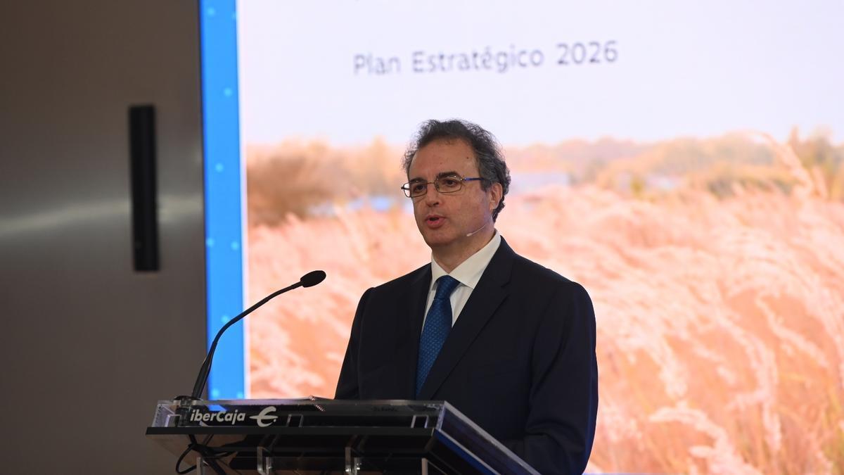 El presidente de Ibercaja Banco, Francisco Serrano, interviene durante la presentación del nuevo Plan Estratégico 2024-2026.