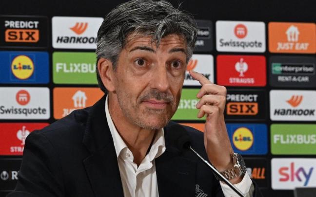 Imanol Alguacil, durante la rueda de prensa previa al partido entre la Real y la Lazio. / MAURIZIO BRAMBATTI - EFE