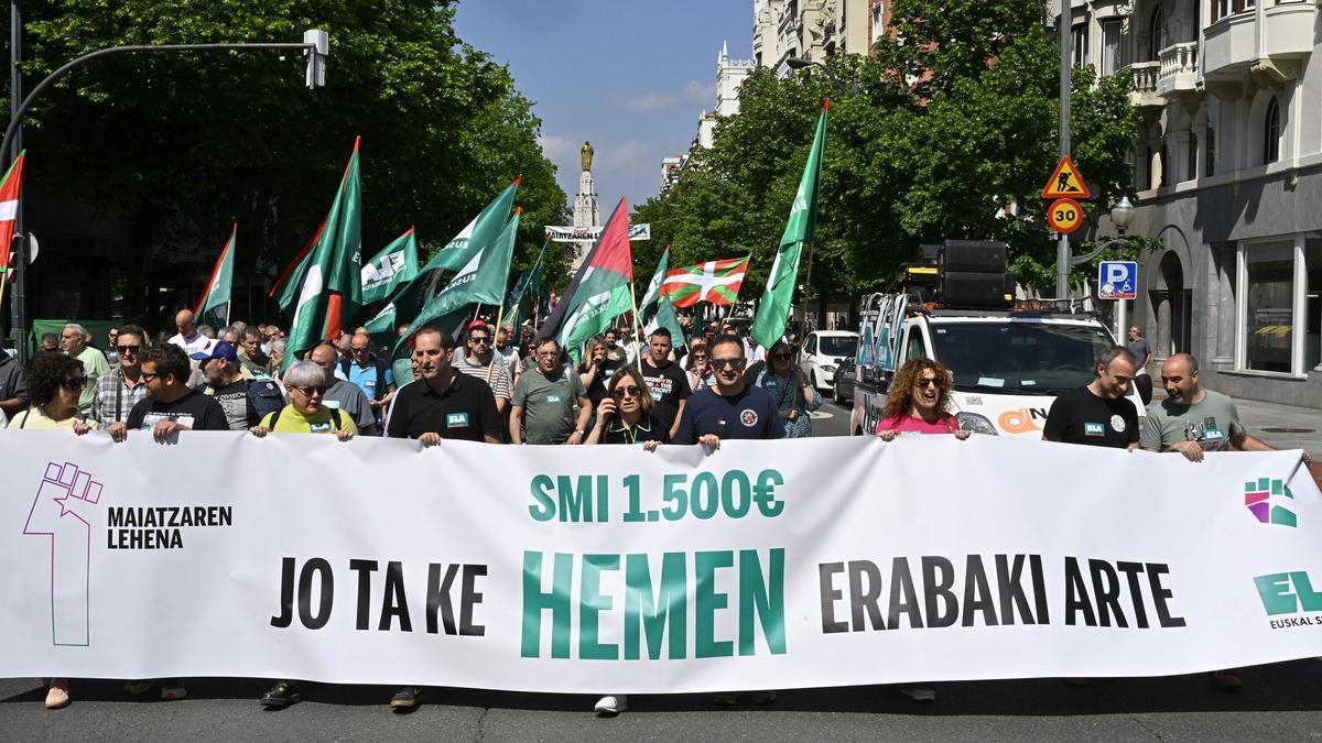 Cabecera de la manifestación de ELA en Bilbao en el Día del Trabajador.