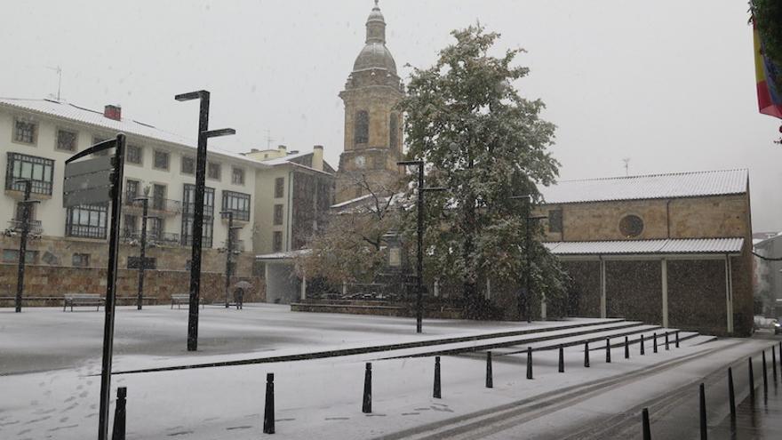 La plaza Iparragirre de Urretxu.