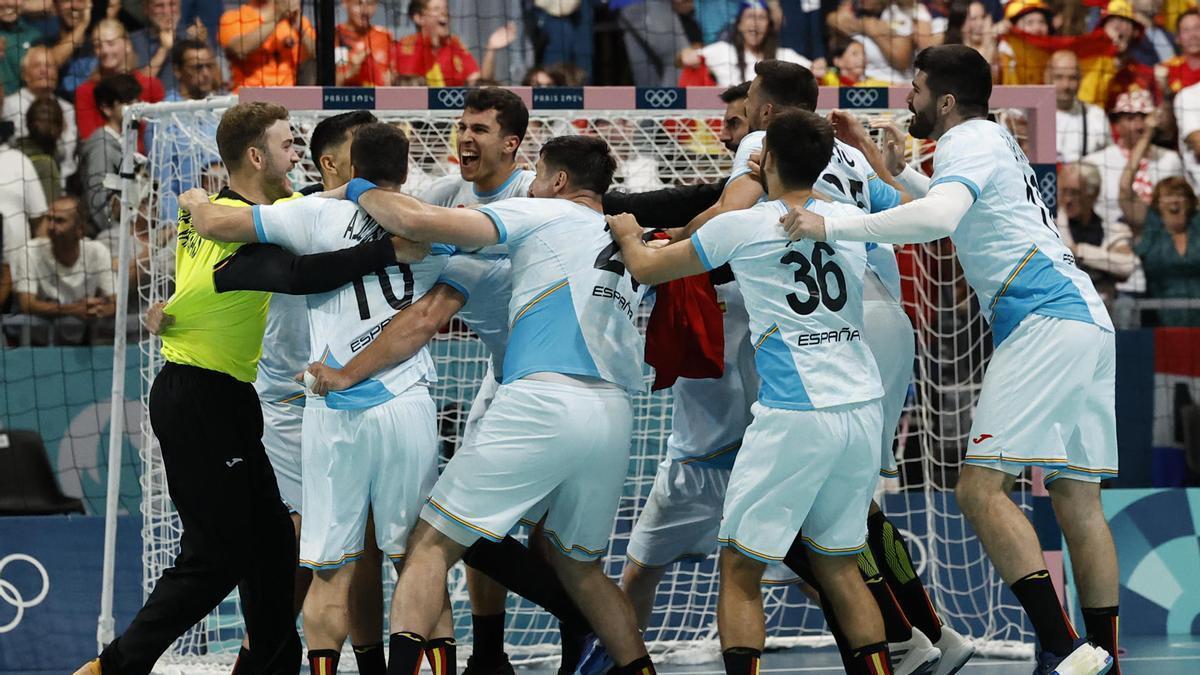 Los 'Hispanos' celebran el triunfo ante Croacia.