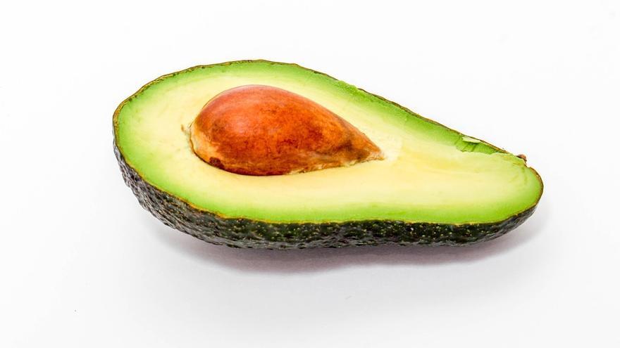 El aguacate es la fruta de moda por sus interesantes propiedades nutricionales.